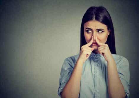 metallic burning smell in house anxiety|Phantosmia (Olfactory Hallucinations): Causes & Treatment.